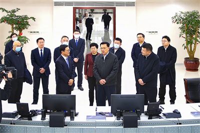 2022年2月，时任浙江省委书记袁家军来中欧集团考察一带一路项目发展、共同富裕、数字化改革等工作